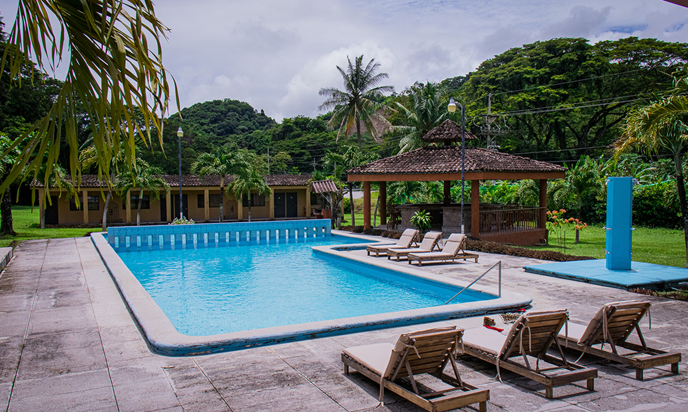 SoulCentro Pool area
